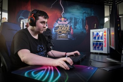 Red Bull Player One 'Teke Tek' League Of Legends Turnuvası Gamex'te