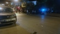 İZMIR ADLI TıP KURUMU - Seyir Halindeki Otomobile Ateş Açıldı Açıklaması 1 Ölü
