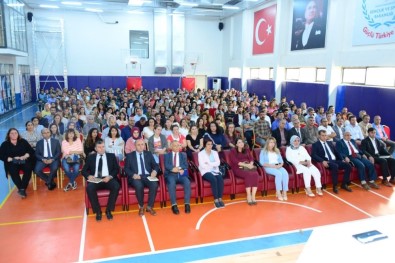 Ardahan'da 2019-2020 Eğitim-Öğretim Yılı Değerlendirme Toplantısı Gerçekleştirildi
