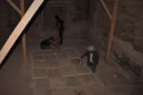 GIZEMLI - Ayanis Kalesi'nde Gizemli Bir Oda Bulundu