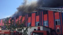 ORMANA - Bacası Tutuşan Fabrikada Yangın Devam Ediyor