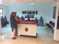 JANDARMA GENEL KOMUTANLIĞI - Erciş'te Jandarmadan 'Güven Masası' Uygulaması