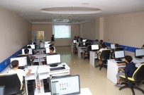 ÜSTÜN ZEKALI - Küçükçekmeceli Çocuklar Kendi Oyununu Programlıyor