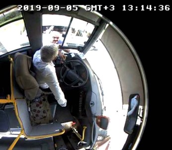 Otobüs Şoförünü Baltayla Tehdit Etti