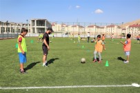 SPOR KOMPLEKSİ - Tuşba Belediyesi'nin 'Yaz Spor Kursları' Devam Edecek