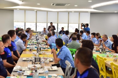 Tütüncü, Zabıta Haftası'nı Personeliyle Kutladı