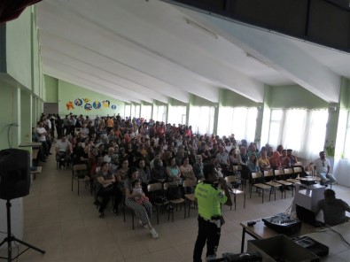 Tuzluca'da Öğretmenlere Trafik Eğitimi Verildi