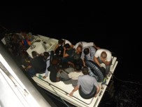 KAÇAK GEÇİŞ - İzmir'de 143 Kaçak Göçmen Yakalandı