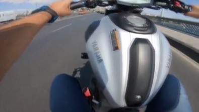 Motosikletti maganda terörü kamerada!