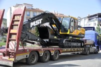 Söğüt'e Ekskavatör Kepçe Hibe Edildi