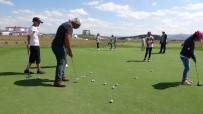 SİZCE - Üniversite Yönetimi Sahayı Açmayınca Golfçüler Yine Ortada Kaldı