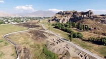 Van'da 5 Bin Yıl Öncesine Ait Yapılar Bulundu