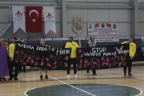 KADINA ŞİDDET - Basketbolun Efsaneleri Sahada Kadına Şiddeti Protesto Etti