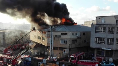 Bayrampaşa'da Tekstil Atölyesindeki Yangın Söndürüldü