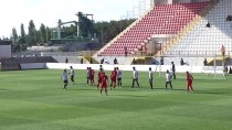 ÜMRANİYESPOR - Beşiktaş, Hazırlık Maçında Ümraniyespor'u 3-1'Le Geçti