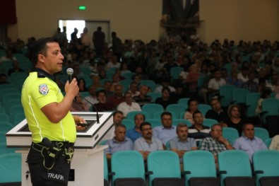 Beyşehir'de Öğretmenlere Trafik Eğitimi Verildi