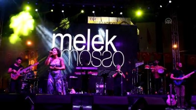 Melek Mosso Turgutlu'da Konser Verdi