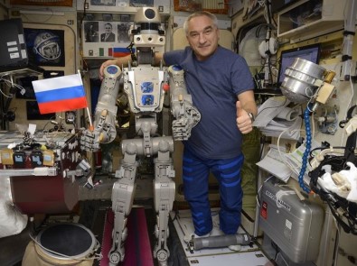 Rusların Uzaya Gönderdiği İlk İnsansı Robot Dünya'ya Döndü