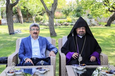 Turkiye Ermenileri Patriklik Kaymakamı Maşalyan Van'da