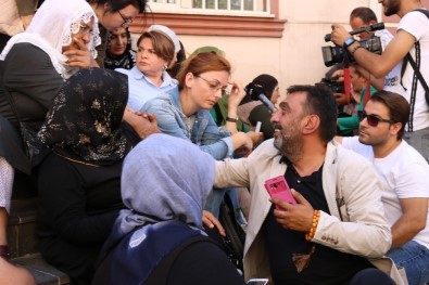 Ahmet Yenilmez'den HDP Önünde Oturma Eylemi Yapan Ailelere Destek Ziyareti