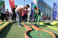 TEMİZLİK GÖREVLİSİ - Bursa'da Şehrin Göbeğinde Golf Keyfi