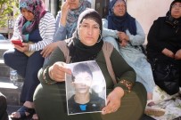 ÇÖZÜM SÜRECİ - Çocukları Dağa Kaçırılan Ailelerin HDP Önündeki Eylemi 6'Ncı Gününde
