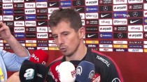 A MİLLİ FUTBOL TAKIMI - Emre Belözoğlu Açıklaması 'Bu Takım Şampiyonada Olmayı Hak Ediyor'