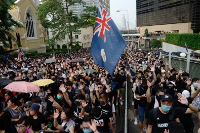 Hong Konglu Protestocular Trump'tan Yardım İstedi