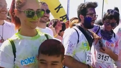 İstanbul'da 'Renkli Koşu' Festivali