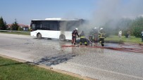 KERVAN - Sefer Halindeki Halk Otobüsü Yandı