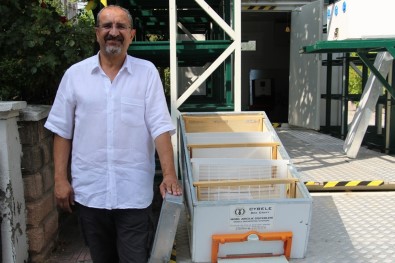 Uçak Mühendisinden Yerli Mobil Arıcılık Sistemi