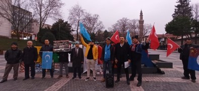 Bursa'da Çin'in Doğu Türkistan Politikaları Protesto Edildi