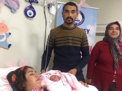 Gaziantep'te Yeni Yılın İlk Bebeği Perihan Ilgın