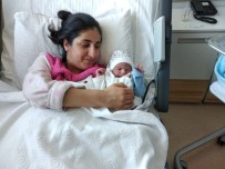 KADIN HASTALIKLARI - Yılın İlk Bebeği ANKA'da Gözlerini Açtı