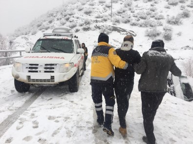 Yolcu Minibüsü Şarampole Yuvarlandı Açıklaması 5 Yaralı