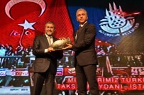 ZEHRA ZÜMRÜT SELÇUK - A Milli Takım'a, Türkiye'ye Değer Katan Marka Ödülü Verildi