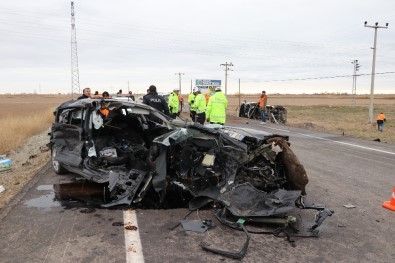 Aksaray'da Servis Minibüsü İle Otomobil Çarpıştı Açıklaması 16 Yaralı