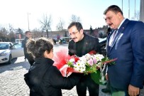 ABDULLAH KOÇ - Bakan Yardımcısı Uzun, Başkan Gürkan'ı Ziyaret Etti