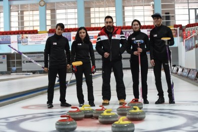 Curling Milli Takımı İsviçre'de