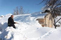Kar Yayla Evlerini Beyaz Örtüyle Kapladı