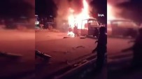 Pakistan'da Minibüs Yangını Açıklaması 6 Ölü, 5 Yaralı