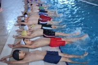 Uşak'ta 4 Bin Öğrenciye Yüzme Öğretilmesi Hedefleniyor