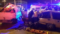 ÇANAKKALE ONSEKIZ MART ÜNIVERSITESI - Çanakkale'de Trafik Kazası Açıklaması 2 Yaralı