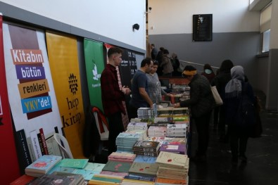 Edebiyatın Kalbi Kartal'da Atıyor