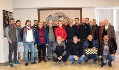 Gaziantep'te Gazeteciler Günü'nde Ödüllü Tavla Turnuvası