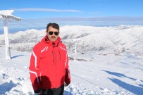 KAR KALINLIĞI - Hafta Sonu Kayak Pistleri Doldu Taştı