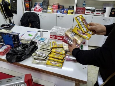 İzmir'de Binlerce Paket Kaçak Sigara Ele Geçirildi