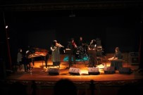 MAMAK BELEDIYESI - Mamak'ta Kadın Kadına Konser