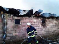 Muradiye'de Odunluk Yangını