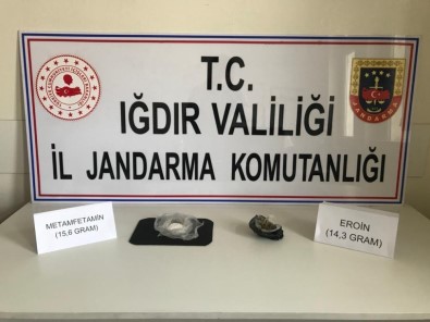 Iğdır'da Eroin İle Metamfetamin Türü Uyuşturucu Madde Ele Geçirildi